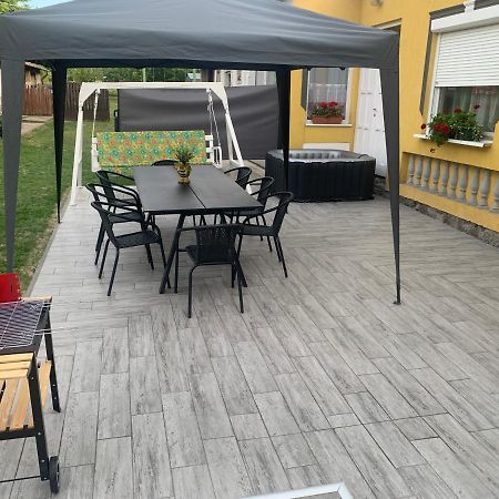 Viktor Apartmanhaz Zamárdi Exterior foto