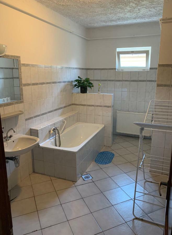 Viktor Apartmanhaz Zamárdi Exterior foto
