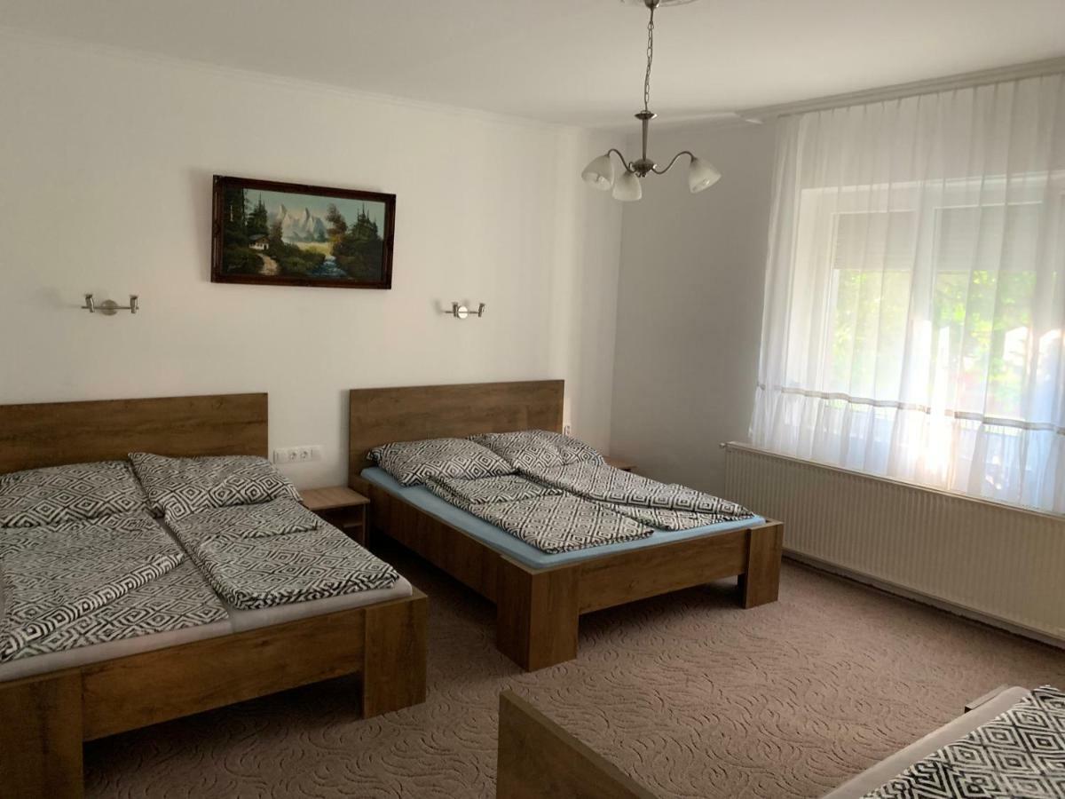 Viktor Apartmanhaz Zamárdi Exterior foto
