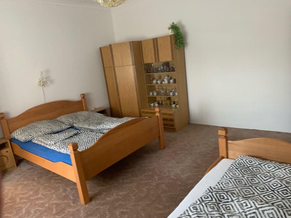 Ferienwohnung Viktor Apartmanhaz Zamárdi Exterior foto