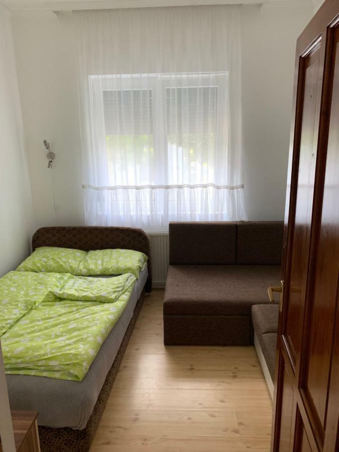 Ferienwohnung Viktor Apartmanhaz Zamárdi Exterior foto